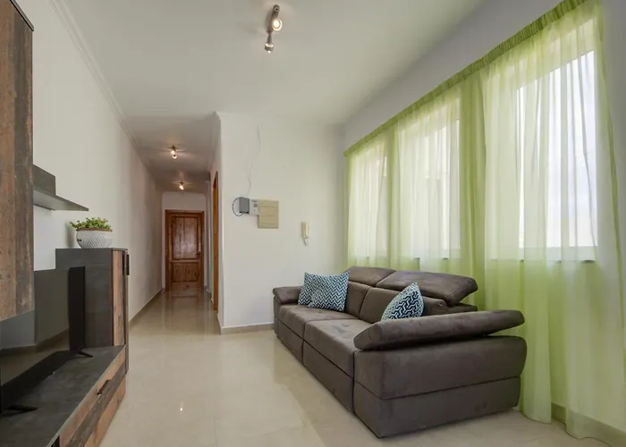 St Julian\'S Unique 3-Bedroom Apartments Sleeps 9-10