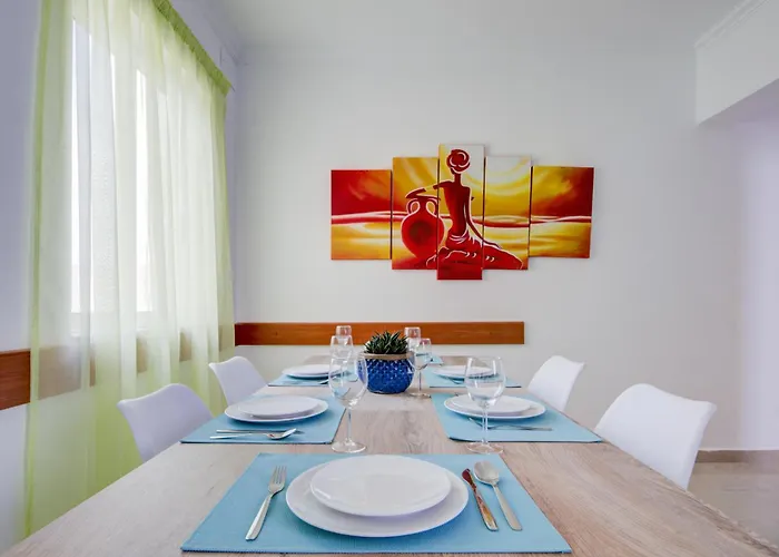 St Julian\'S Unique 3-Bedroom Apartments Sleeps 9-10