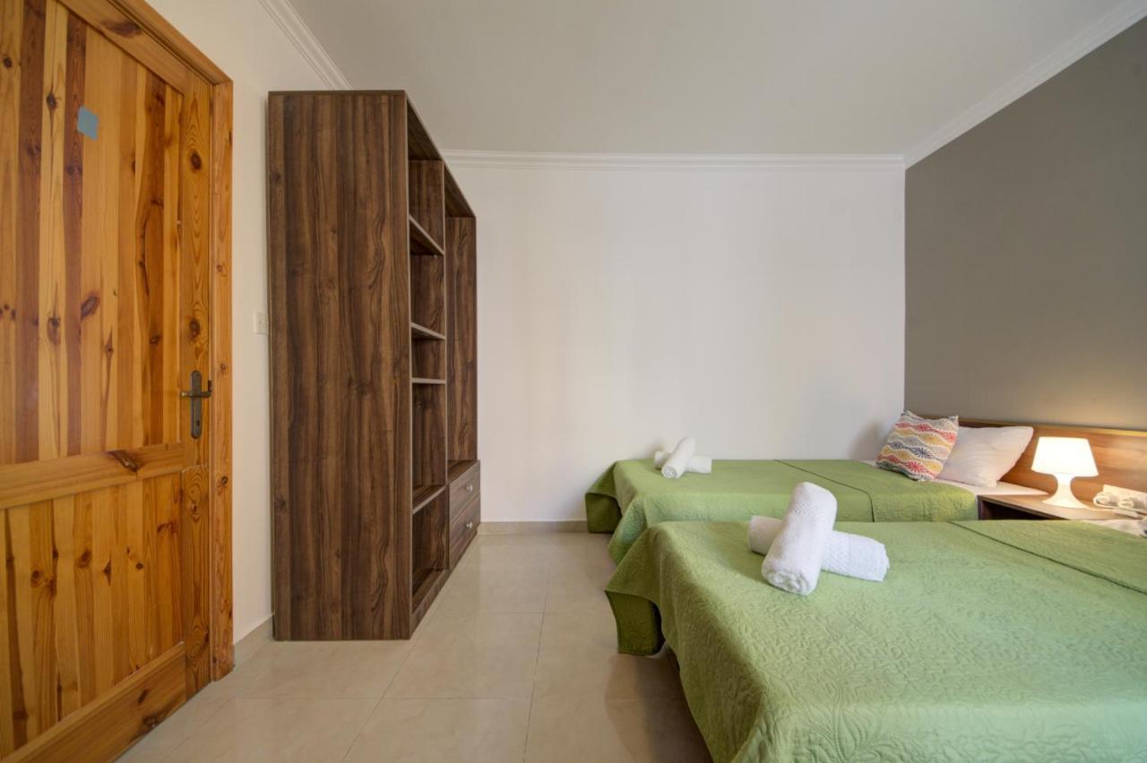 Apartment St Julian's Unique 3-bedroom Sleeps 9-10