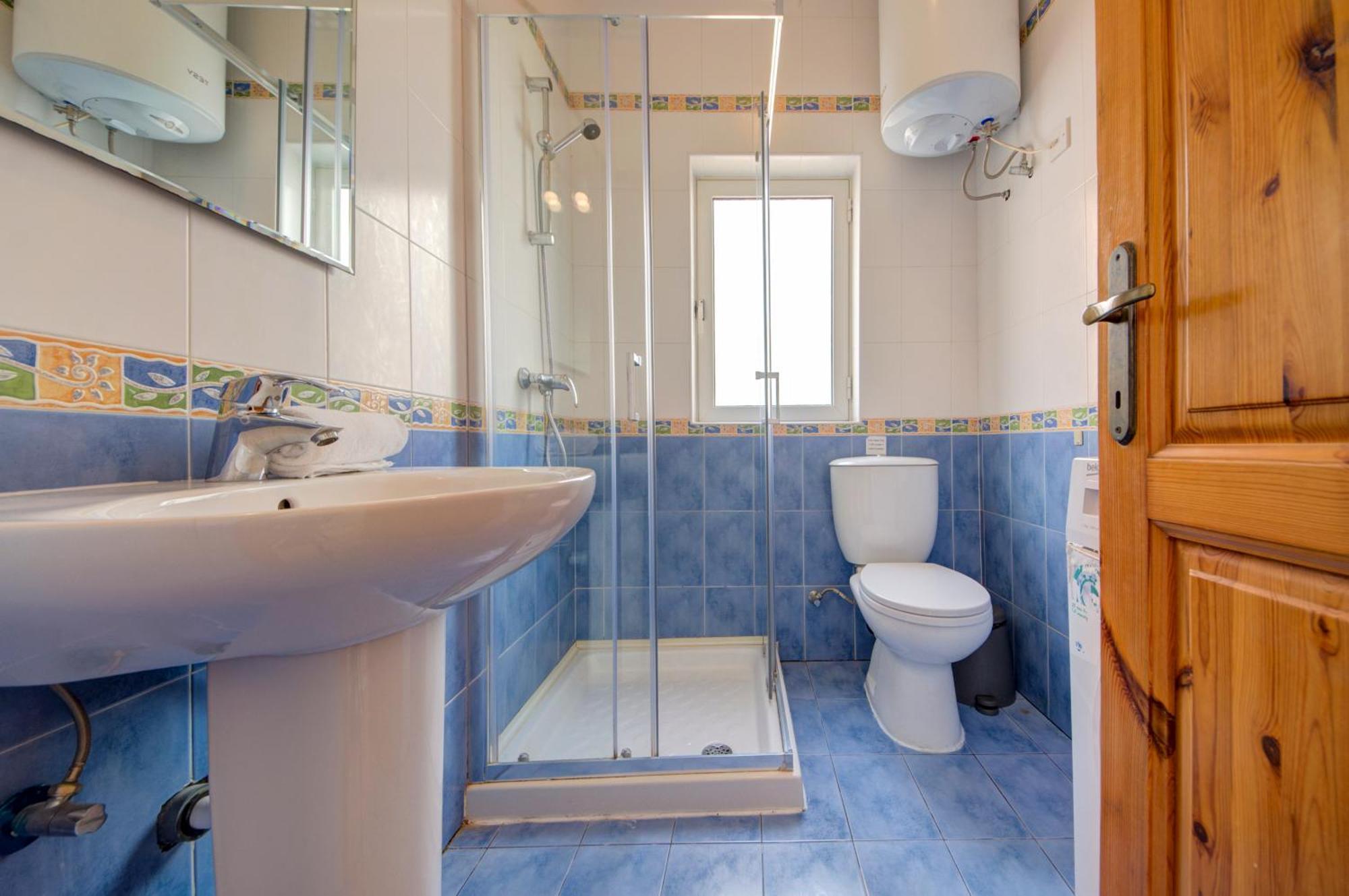 St Julian's Unique 3-bedroom Sleeps 9-10